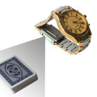 Appareil-photo d'or de montre d'analyseur de tisonnier pour balayer la barre - codes marquant le tisonnier dans la main