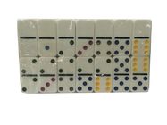 Dominos américains avec des inscriptions d'encre invisible sur le postérieur pour les verres de contact invisibles UV