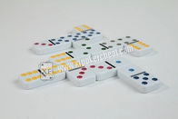 Verres de contact invisibles UV/cartes de jeu invisibles avec les inscriptions invisibles de jus sur le postérieur